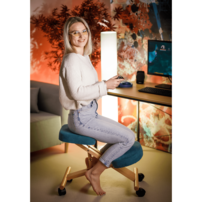 0000300220-flonet-modra-klakosed-atelier-interier-02-min.png